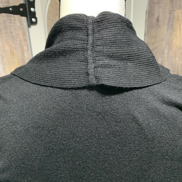 White House Black Market - Black - Long Sleeve Sweater - Gold Buttons - XS - Picture 5 of 8